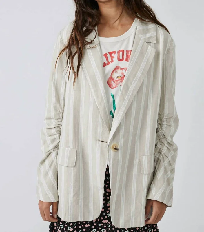 Fern Blazer In Dusty Beige